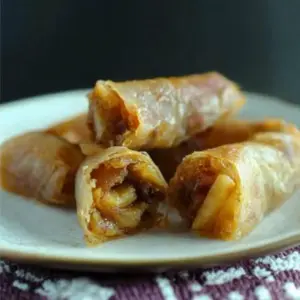 Baked Apple Pie Rice Paper Rolls